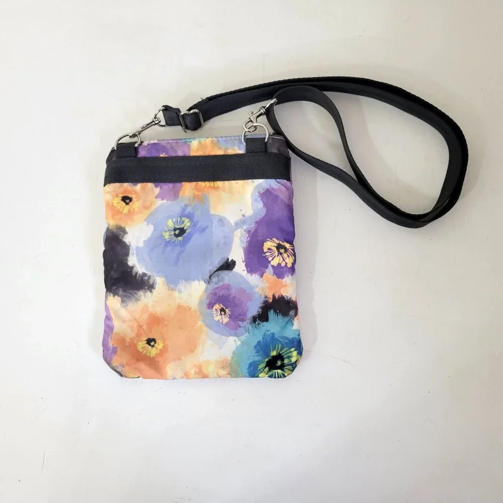 LeSportSac Floral Cross Body Bag - Picture 3 of 5